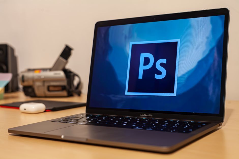 «Софт умер»: дерзкий ИИ-разработчик создаёт открытые клоны Adobe — что это значит для рынка ПО