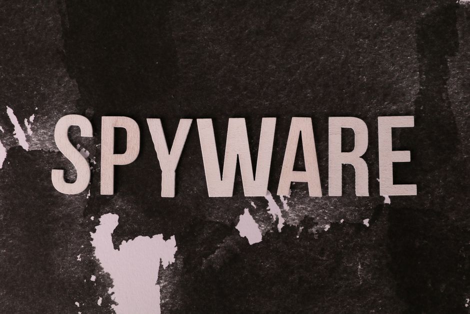 Кибервойна и госатаки: ФБР против Flax Typhoon, Anthropic защищает инфраструктуру, киберпартизаны взяли ответственность